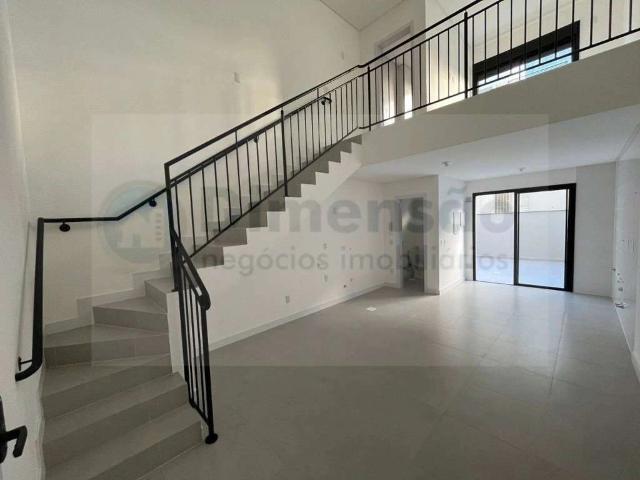 Loft venda em Morro da Cruz, Florianópolis