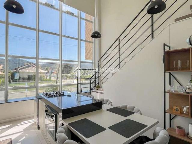 Loft venda em Pântano do Sul, Florianópolis