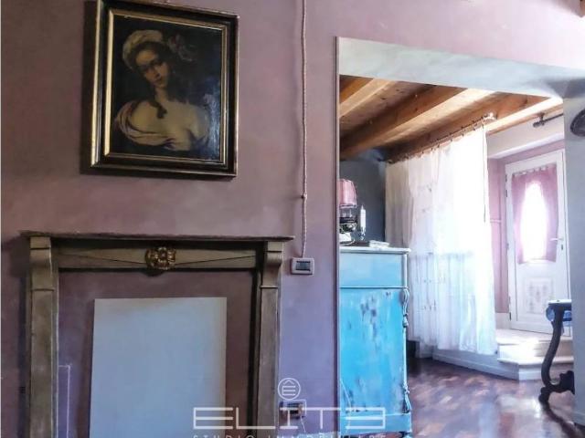 Villa Indipendente in affitto a Passo Varano, Marche