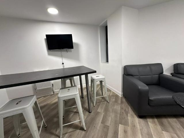 Studio for rent in St Ann's, Haddon