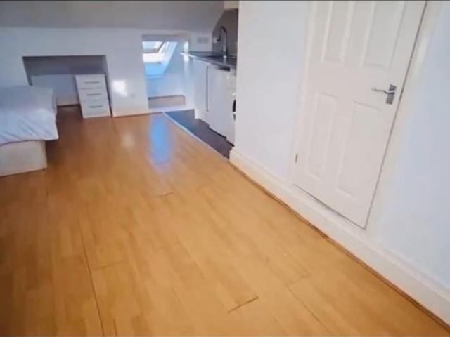 Studio for rent in Surbiton, Greater London