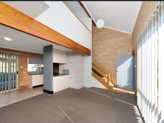 Townhouse for rent in Ambergate, New South Wales