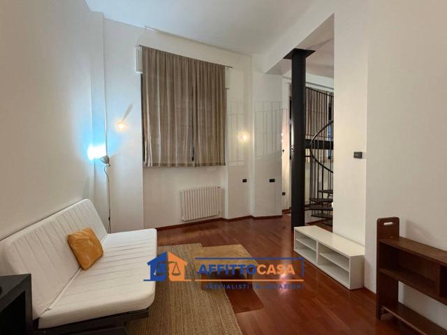 Villa Indipendente in affitto a Municipio 8 di Milano, Milano