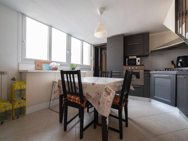 Villa Indipendente in affitto a Viale Monza, Milano