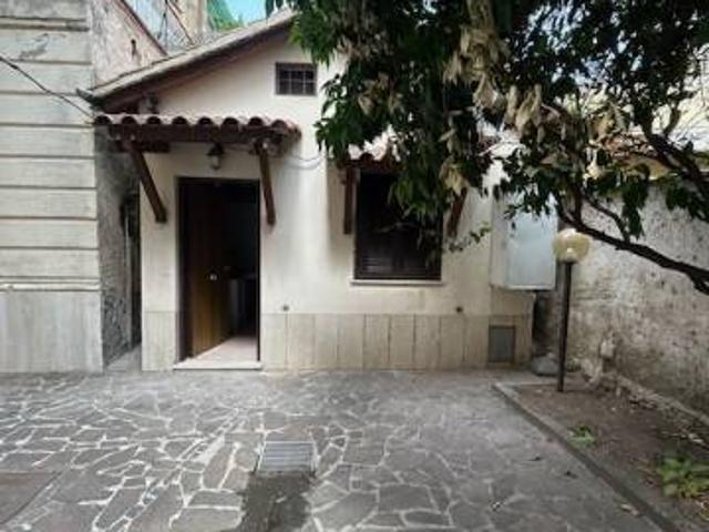 Villa Indipendente in affitto a Municipio Roma XV, Roma Capitale