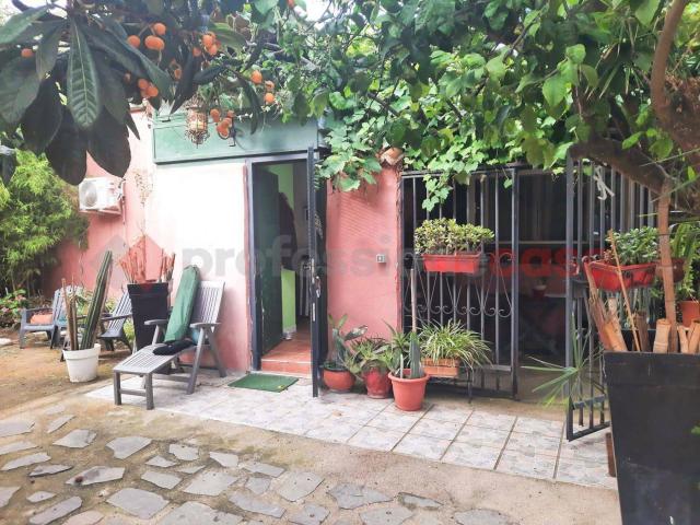 Villa Indipendente in affitto a Municipalità 2, Campania