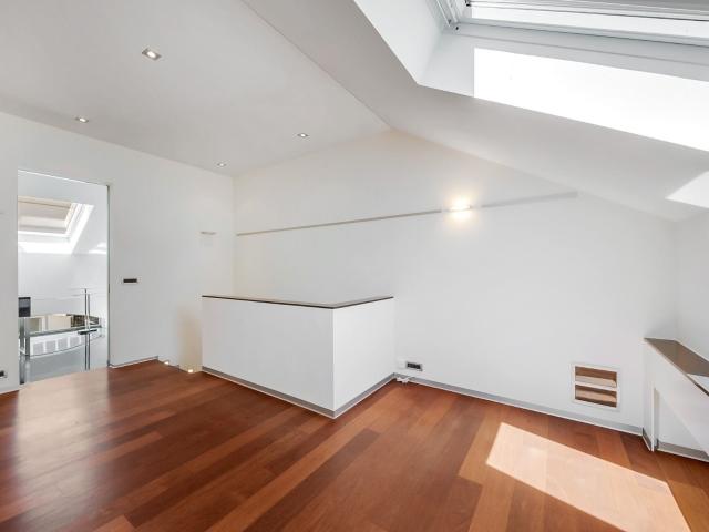Loft kaufen in Einigen, Zürich