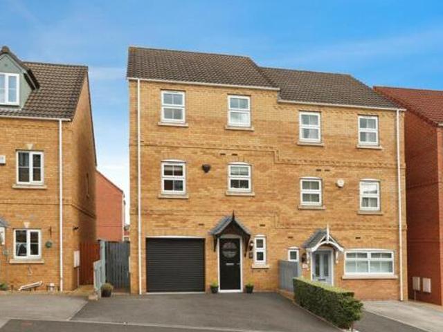 House for sale in Knottingley, West Yorkshire