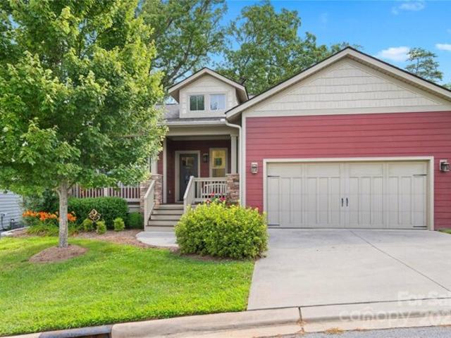 House for sale in Weaverville
