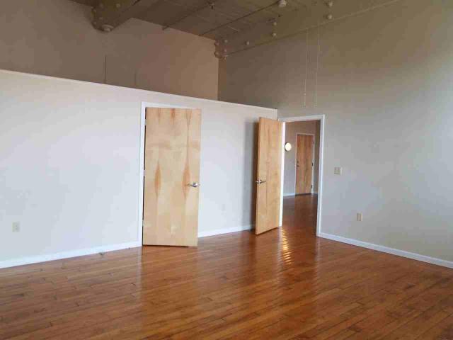 Apartment for rent in Bristol, Massachusetts