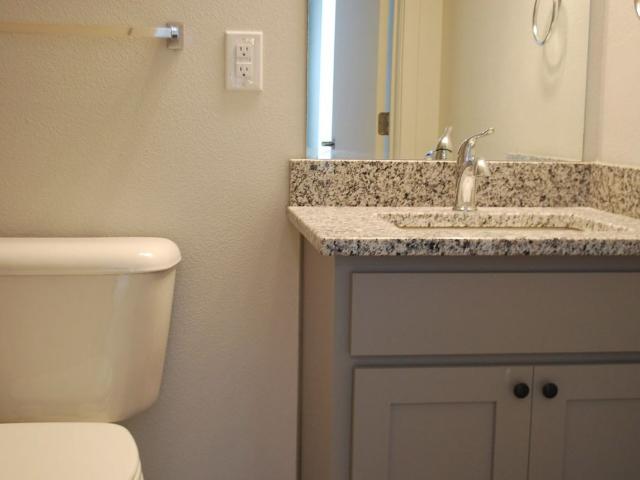Apartment for rent in Drake, Des Moines