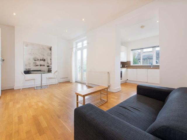 Apartment for rent in Shepherd's Bush, Greater London