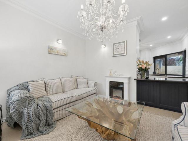 House for sale in Ardross, City of Melville