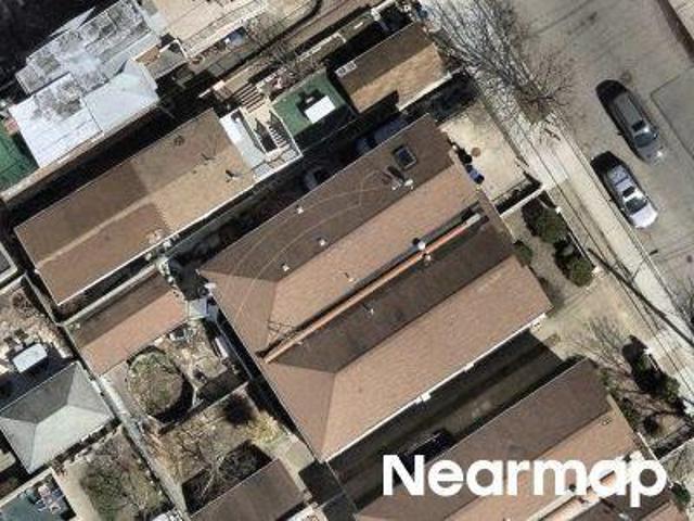 House for sale in The Bronx, Arverne