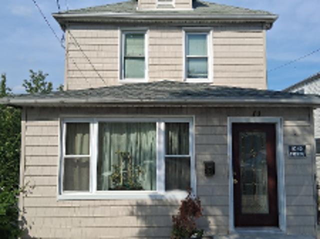 House for sale in The Bronx, Arverne
