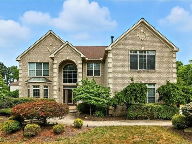 House for sale in Westlake