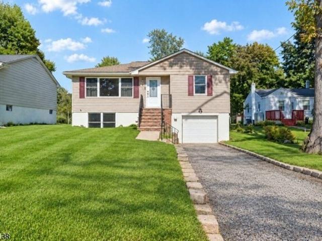 House for sale in Shore Hills, Roxbury Township