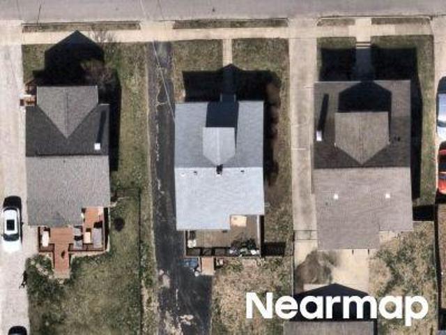 House for sale in Alton, Illinois