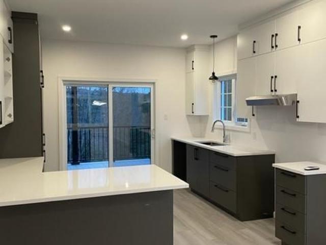 Apartment for rent in Les Collines-de-l'outaouais, Quebec