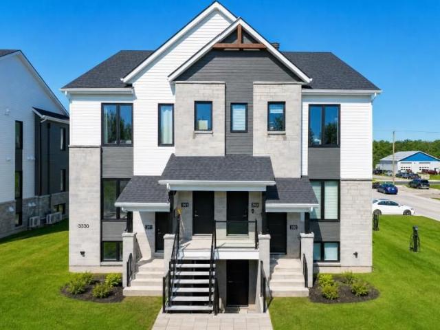 Apartment for rent in Pierre-de Saurel, Quebec