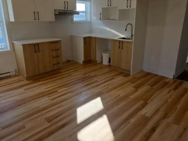 Apartment for rent in Acton Vale