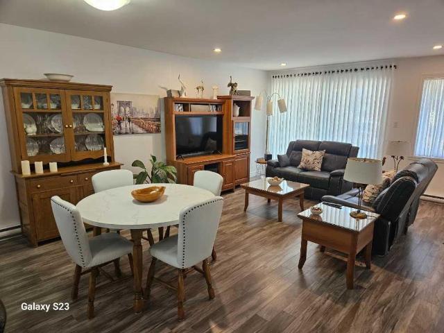 Apartment for rent in Granby Apartment for rent in Granby