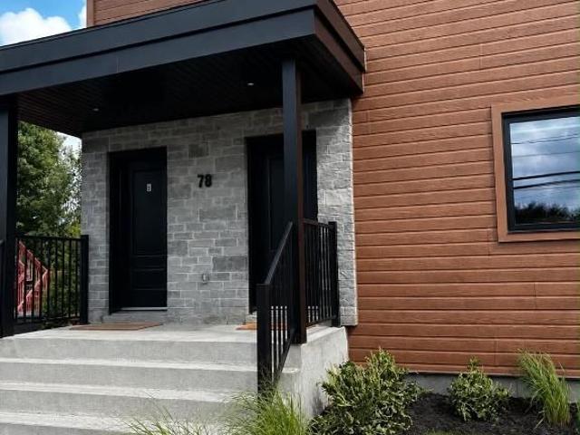 Apartment for rent in Sainte-Agathe-des-Monts, Laurentides