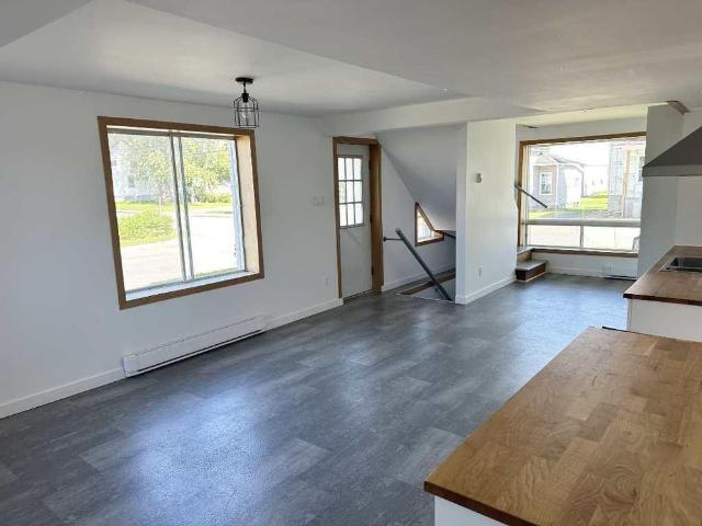 Apartment for rent in Deschaillons, Quebec