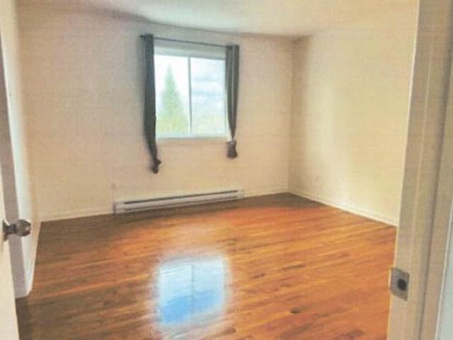 Apartment for rent in Roxton Pond, Estrie