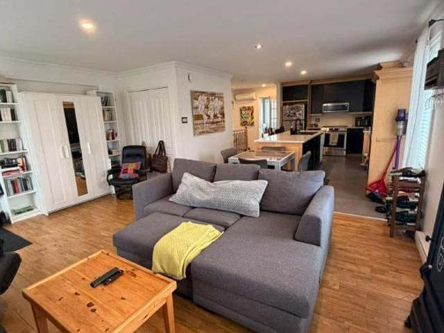 Apartment for rent in Les Moulins, Quebec