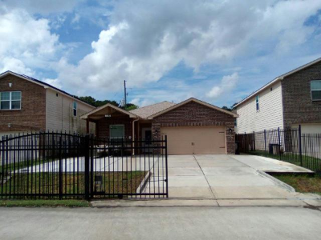 House for sale in Villa North, Houston