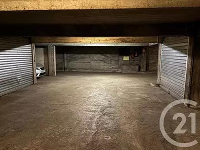Garage vente à Saint-Étienne, Loire