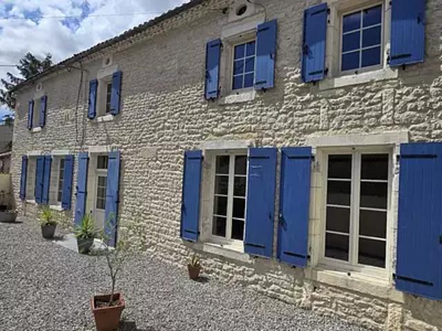 Maison vente à Saint-Jean-d'Angély, Loiré-sur-nie