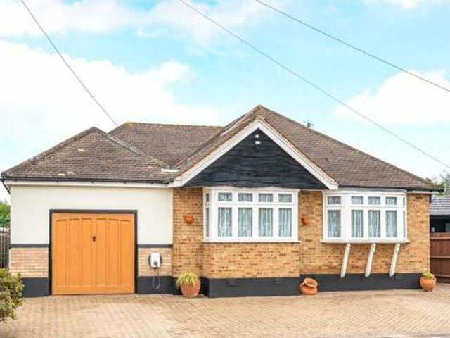 House for sale in Lower Halliford, Surrey