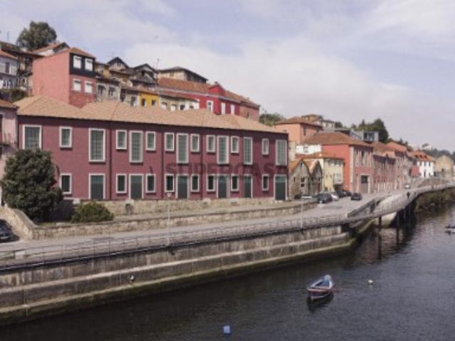 Armazém venda em Lugar do Castelo, Vila Nova De Gaia