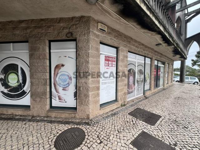 Armazém venda em Alfeloas, Anadia