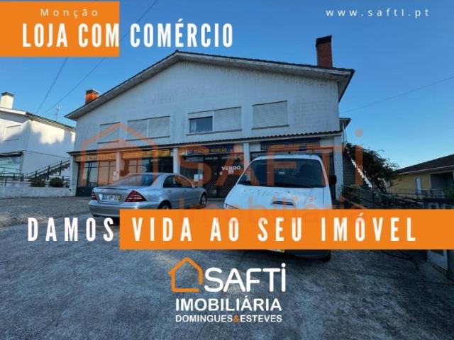 Loja venda em Rua e Igreja, Monção