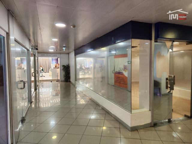 Loja alugar em Santo António, Lisboa