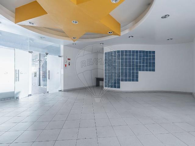 Loja venda em Junça, Oeiras