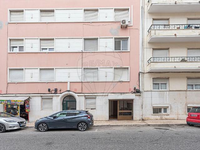 Loja venda em São João de Brito, Lisboa
