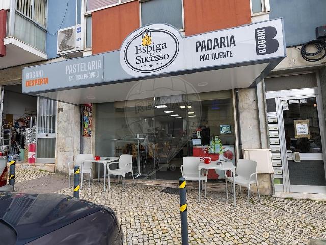 Loja venda em Vale de Arcena, Alverca do Ribatejo e Sobralinho