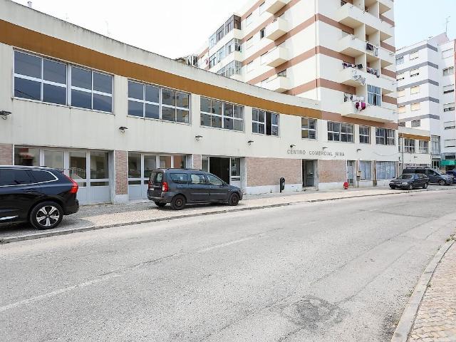 Loja venda em Quinta do Paço, Seixal