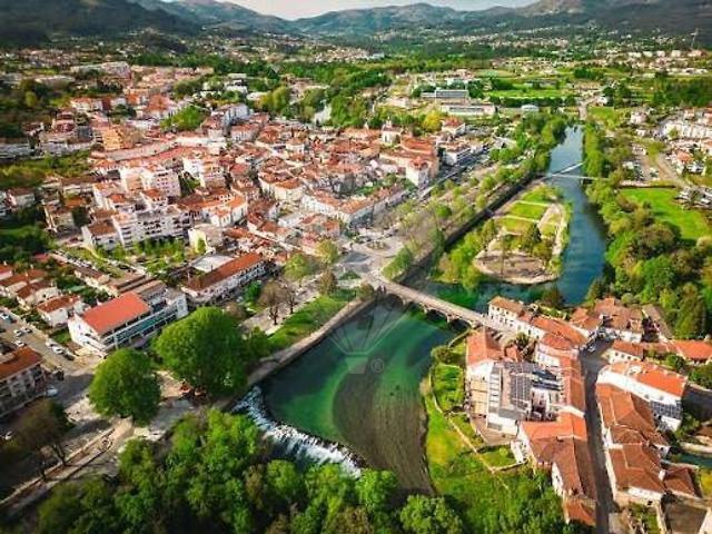 Loja venda em Arcos de Valdevez (Salvador), Vila Fonche e Parada, Arcos de Valdevez