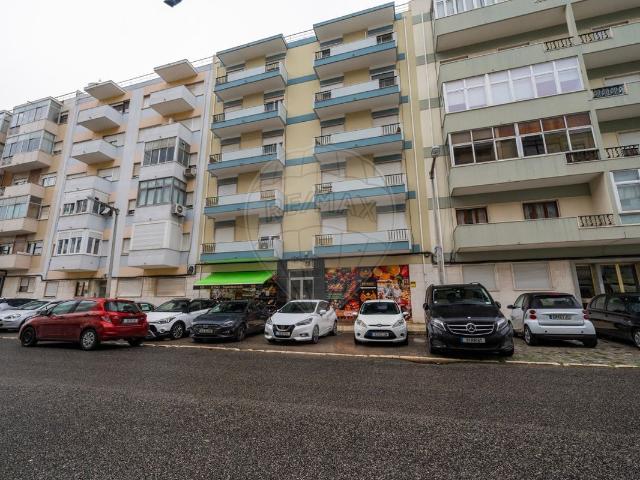 Loja venda em Benfica, Lisboa