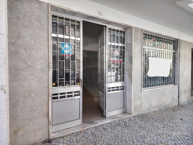 Loja venda em Vale de Arcena, Alverca Do Ribatejo