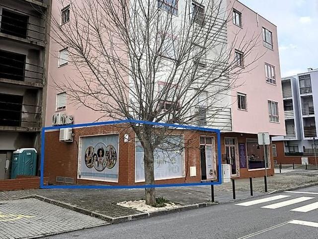 Loja venda em Bairro das Sousas, Loures