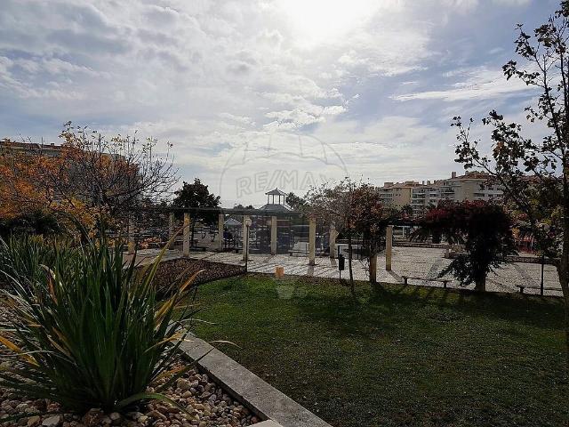 Loja venda em Jardins da Parede, Cascais