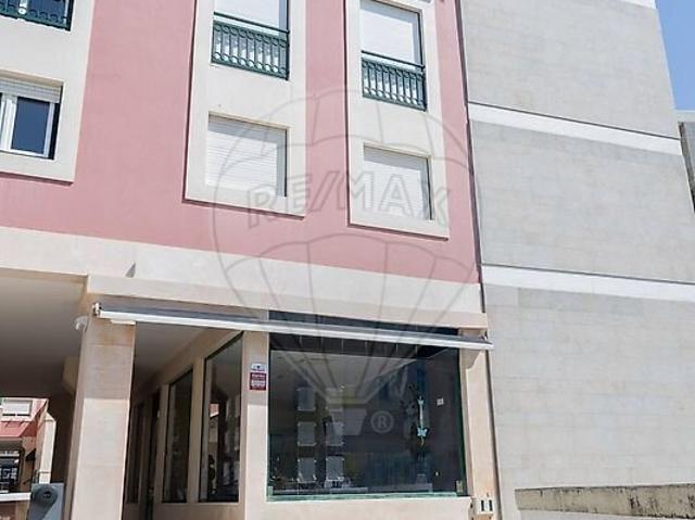Loja venda em Carcavelos e Parede, Cascais