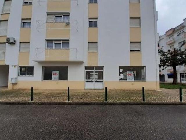Loja venda em Carregado e Cadafais, Alenquer