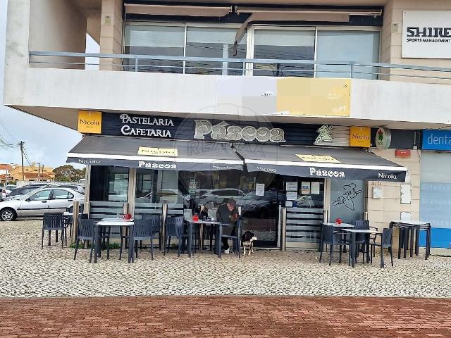 Loja venda em Quintinha de Dentro, Almada